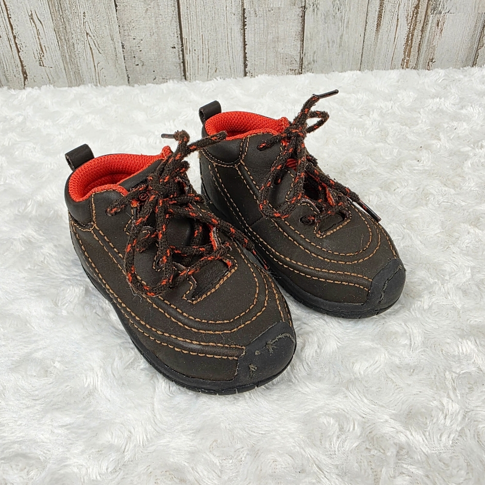 Reebok "Weebok" toddler hiking boots Brown Size 4